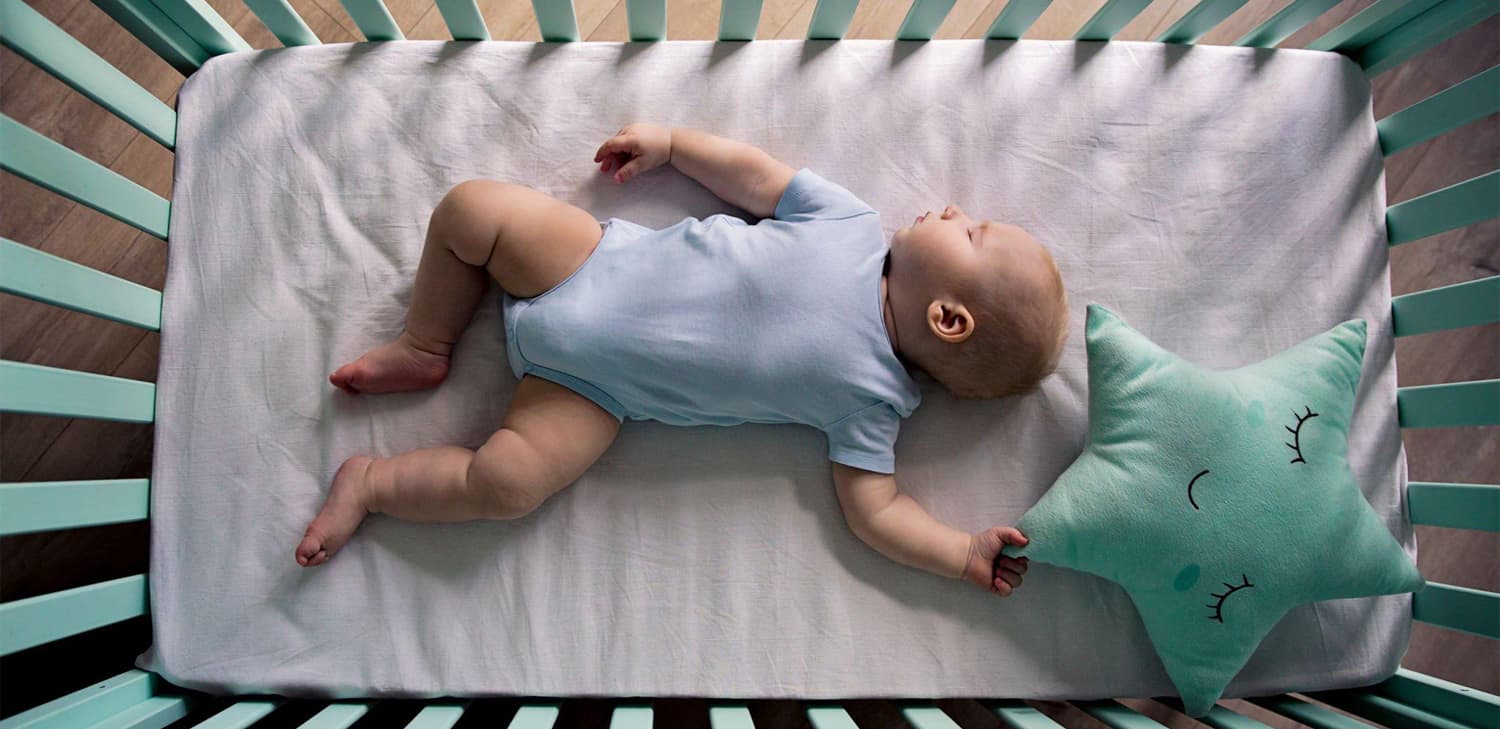 Cât de normale sunt somnurile scurte pentru bebeluși? Un specialist ne lămurește